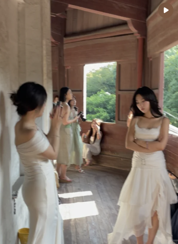 杭州六和塔一千个美女
